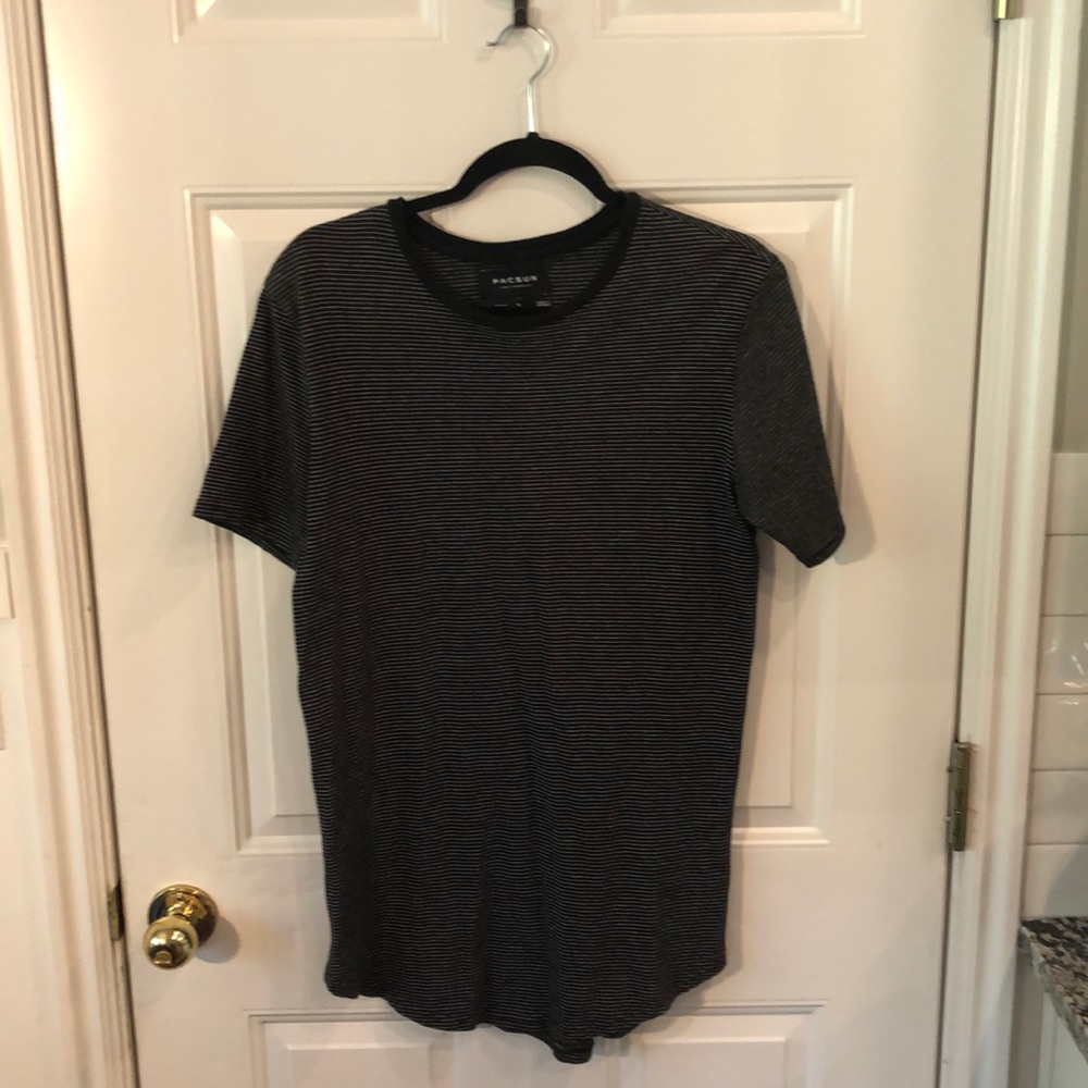 Men’s striped short sleeve shirt